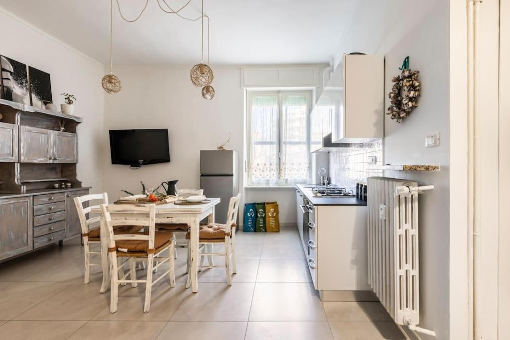 Appartamento Lungo Fiume Turin Exterior foto